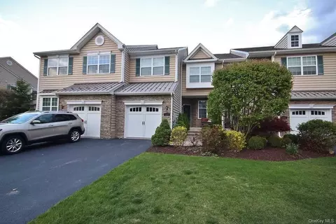 1118 Cold Spring Rd, Fishkill, NY 12524 photo 1