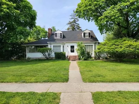 1 Arnold Blvd, Poughkeepsie, NY 12603