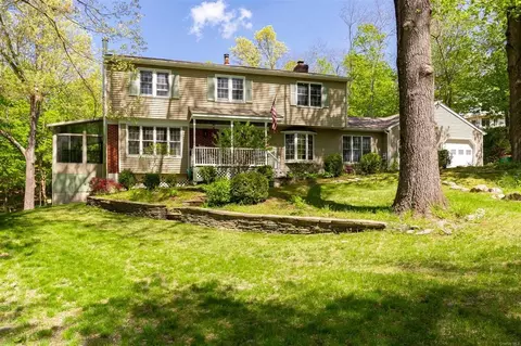 36 Regent Dr, Beekman, NY 12533