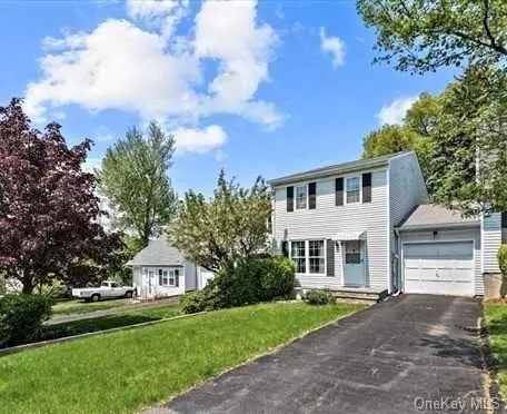 8 Larch Ct, Fishkill, NY 12524