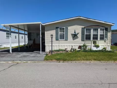 5 Farm Ln, Washingtonville, NY 10992