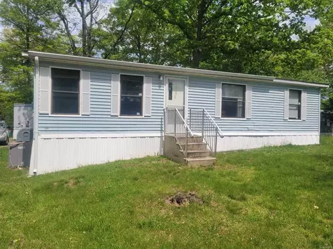 9 Julia Ln, Beacon, NY 12508