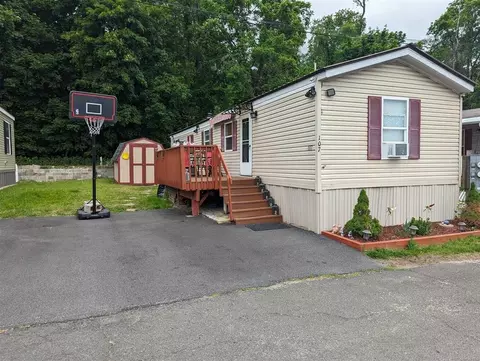 18 Square Hill Rd 107, New Windsor, NY 12553