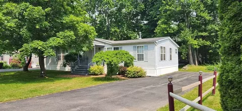 17 Bob Ln, Beacon, NY 12508