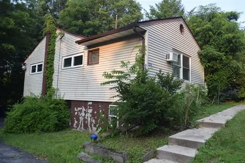 768 Traver Rd, Pleasant Valley, NY 12569