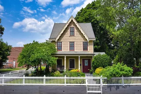 14 Masters Pl, Beacon, NY 12508