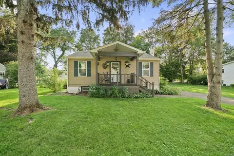 9 Maple Ct, Washingtonville, NY 10992