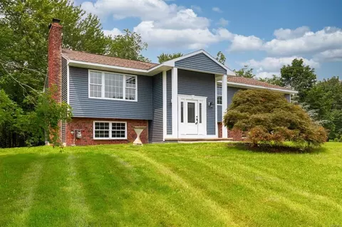 86 Mandalay Dr, La Grange, NY 12603