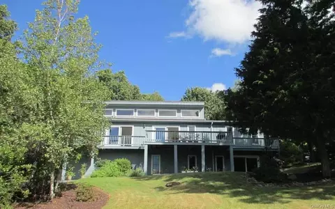26 Tower Rd, Beekman, NY 12533