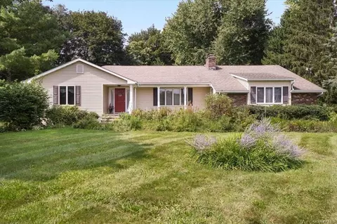 15 Probst Ter, East Fishkill, NY 12533