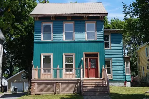 9 High St, Poughkeepsie, NY 12601