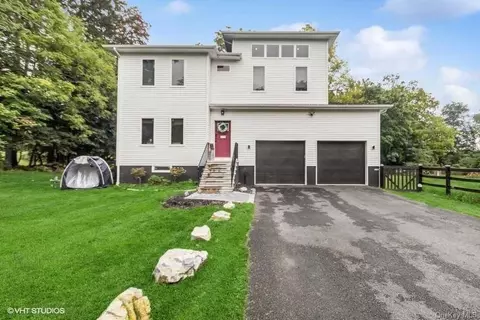 144 Old Glenham, Fishkill, NY 12524 photo 1