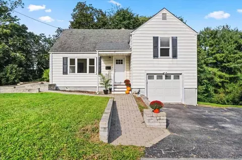 17 Catskill Ave, Poughkeepsie, NY 12603