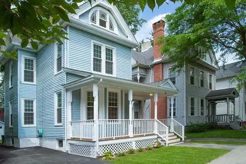 54 Carroll St, Poughkeepsie, NY 12601