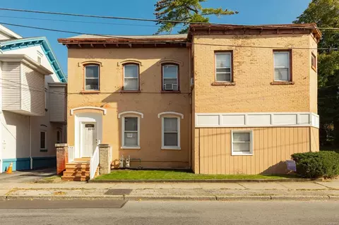 81 Academy St, Poughkeepsie, NY 12601