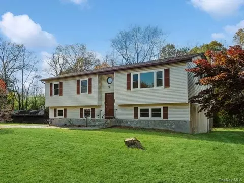 10 David Loop, Wappinger, NY 12524