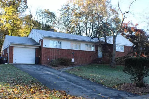 14 Yates Blvd, Poughkeepsie, NY 12601