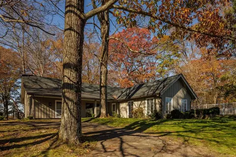 917 River Rd, Red Hook, NY 12571