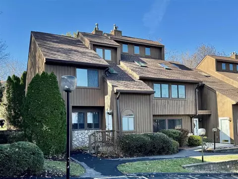 221 Panorama Ct, Poughkeepsie, NY 12603
