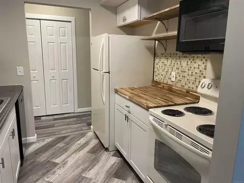 1702 Cherry Hl, Poughkeepsie, NY 12603