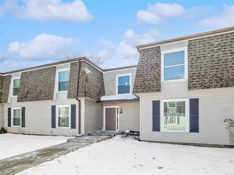 21 Stout Ct #D, Poughkeepsie, NY 12601