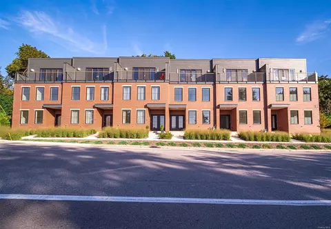 10 Beekman St #5, Beacon, NY 12508