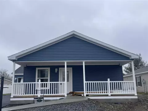 7 Orlando Dr, Poughkeepsie, NY 12603