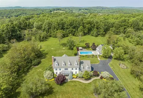 35 Oak Grove Rd, Clinton, NY 12578