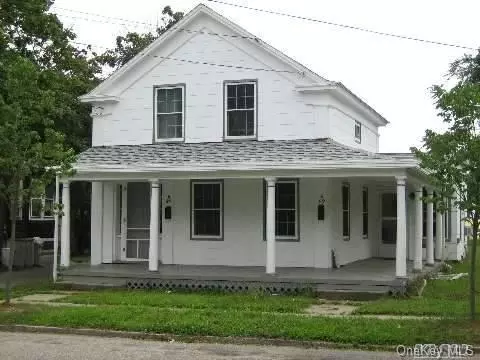 49 E 2nd St, Riverhead, NY 11901 photo 1