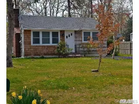48 Kyle Rd, Hampton Bays, NY 11946 photo 1