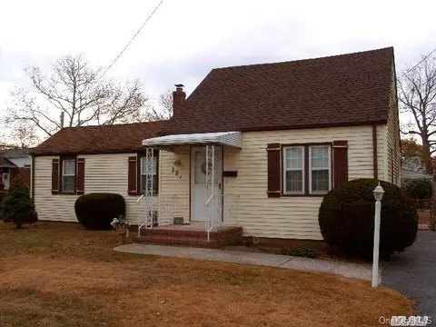 321 Milburn Ave, Baldwin, NY 11510 photo 1