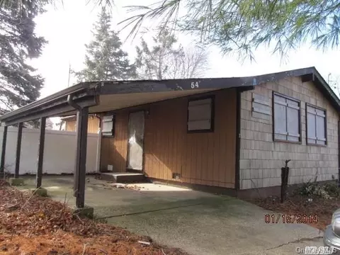 54 Hackmatac St, Central Islip, NY 11722 photo 1