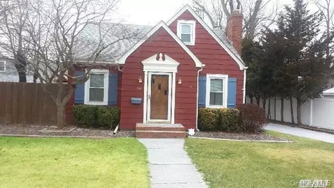 116 Grove Ave, Patchogue, NY 11772 photo 1
