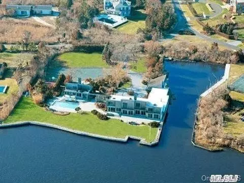 4 Hampton Close, Westhampton Beach, NY 11978 photo 1