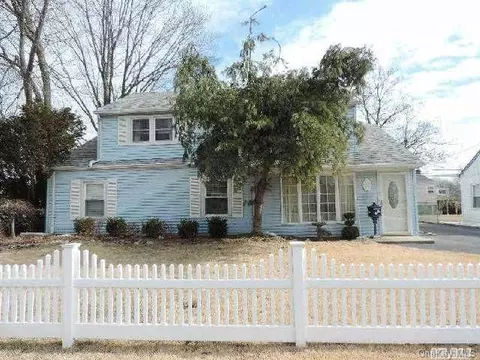 20 Silber Ave, Bethpage, NY 11714 photo 1