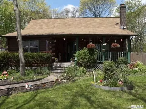 19 Ditmas Ave, Mastic, NY 11950 photo 1
