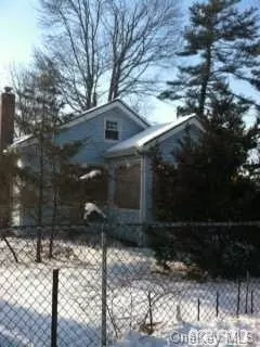 132 Cypress Dr, Mastic Beach, NY 11951 photo 1