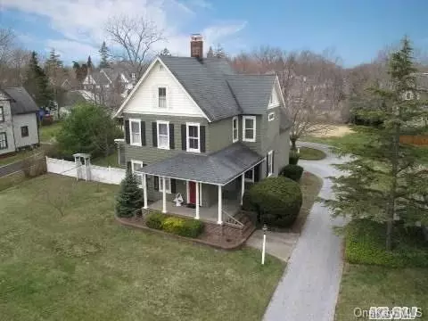 36 S Bay Ave, Islip, NY 11751 photo 1