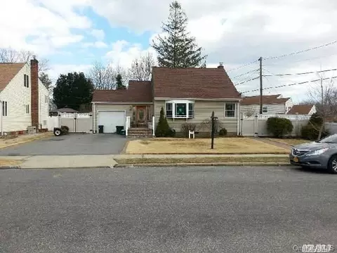 57 Curtis Pl, Bethpage, NY 11714 photo 1