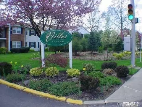 11 Jad Ct, Plainview, NY 11803 photo 1