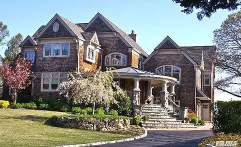 19 Temple Rd, Setauket, NY 11733 photo 1