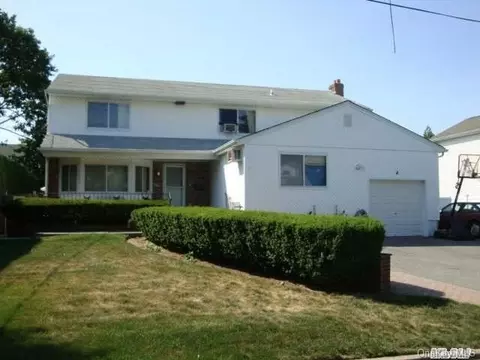 77 Main Pkwy, Plainview, NY 11803 photo 1