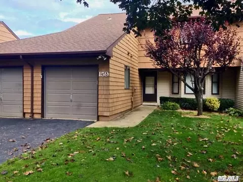 159 Scarlett Dr, Commack, NY 11725 photo 1