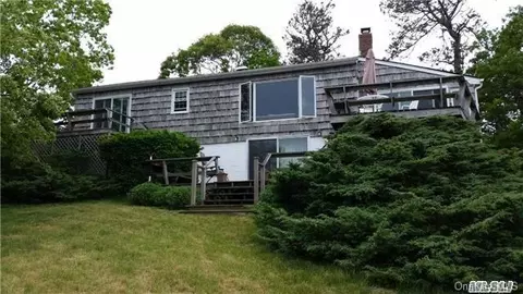 6 Cedar Dr, Hampton Bays, NY 11946 photo 1