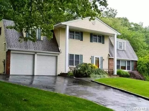5 Harris Ct, Commack, NY 11725 photo 1
