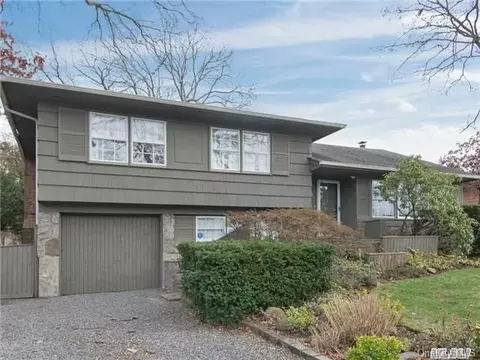 19 Dahill Rd, Old Bethpage, NY 11804 photo 1
