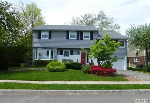 2 Park Cir, Cedarhurst, NY 11516 photo 1