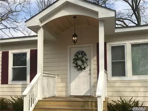 193 Hampton Ave, Mastic, NY 11950 photo 1