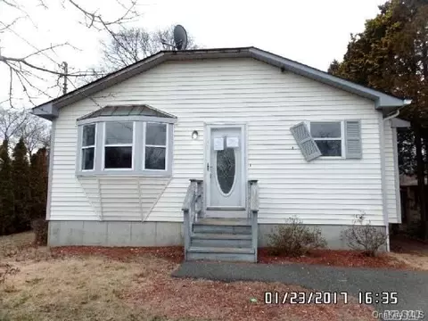 106 Woodcut Dr, Mastic Beach, NY 11951 photo 1