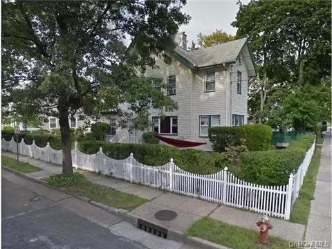 4 Ormond St, Hempstead, NY 11550 photo 1